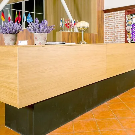 Lavendel فندق 3*